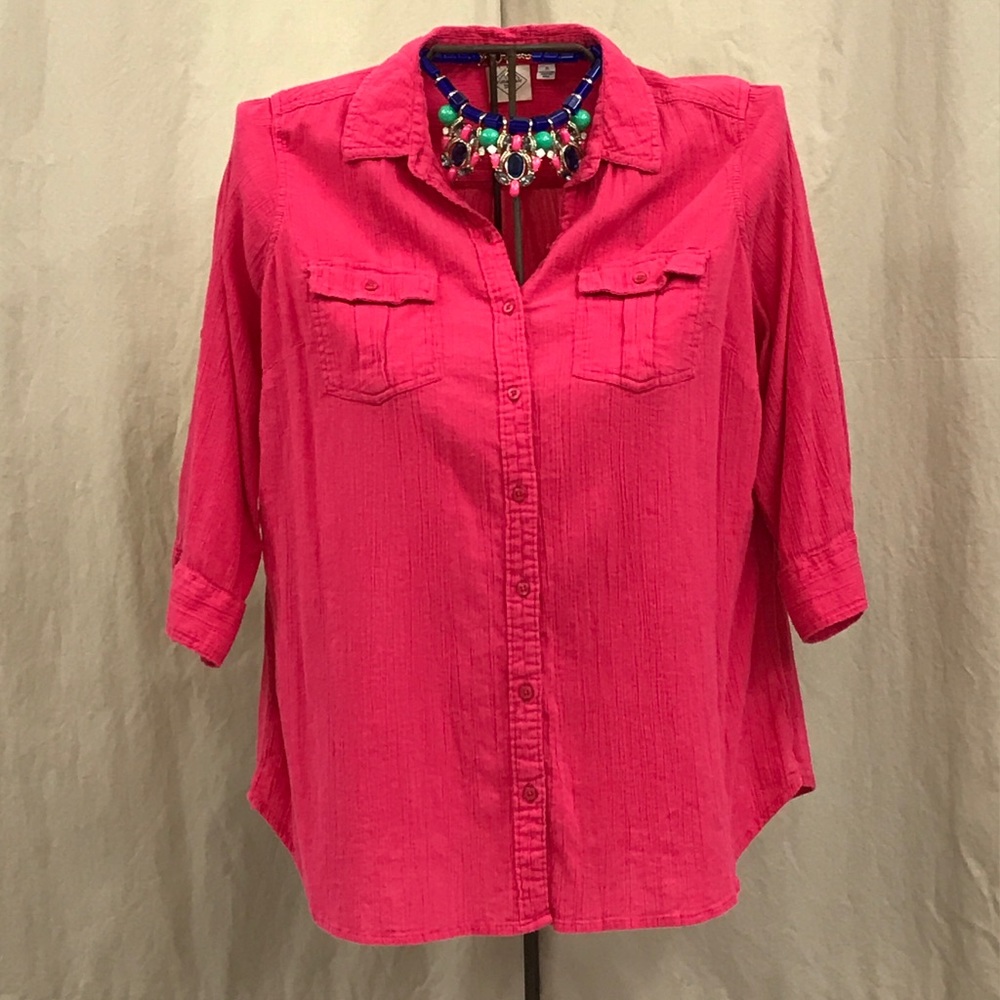St. John's Bay hot pink button down top